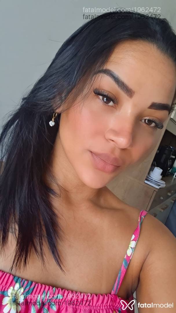 Acompanhante mulher morena (o) de olhos castanhos - Laís