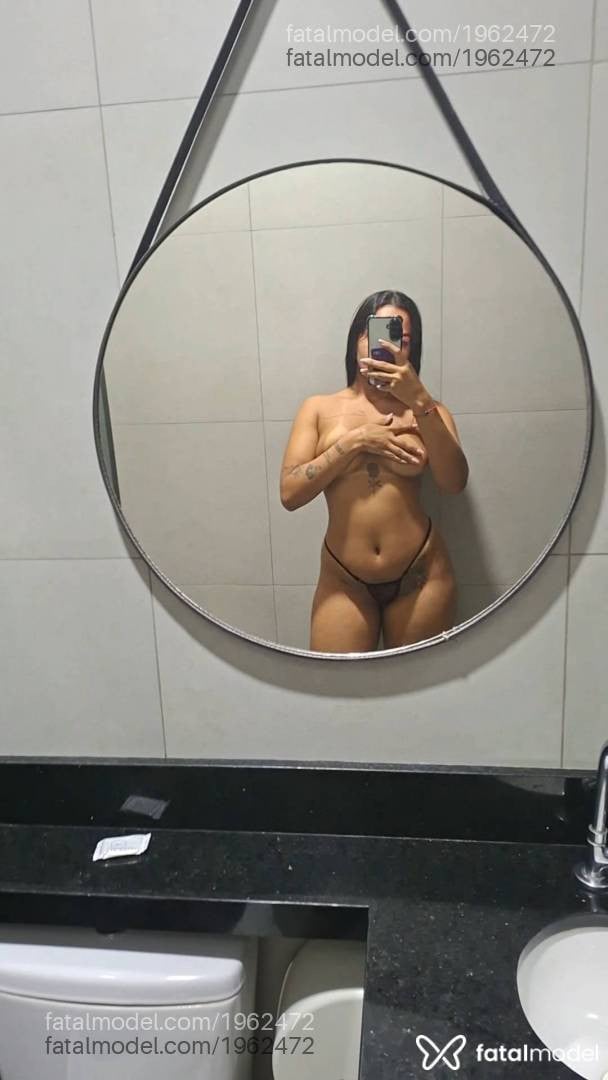 Acompanhante mulher morena (o) de olhos castanhos - Laís