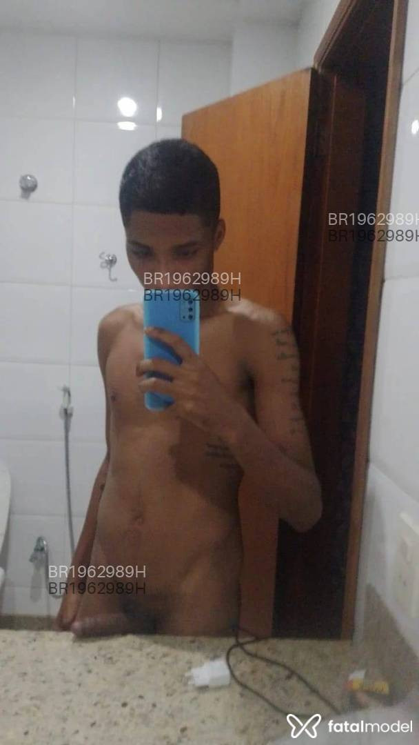Acompanhante homem morena (o) de olhos castanhos em Virtual - Bryan