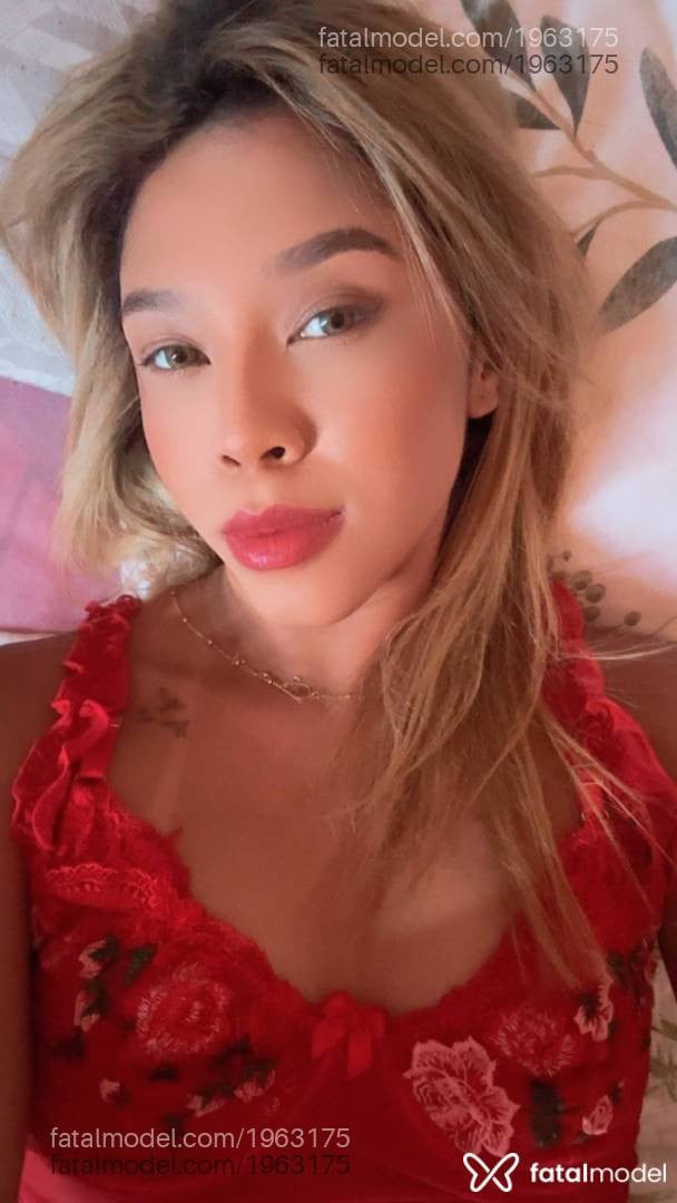 Acompanhante mulher loira (o) de olhos mel - Alice Ofarrel