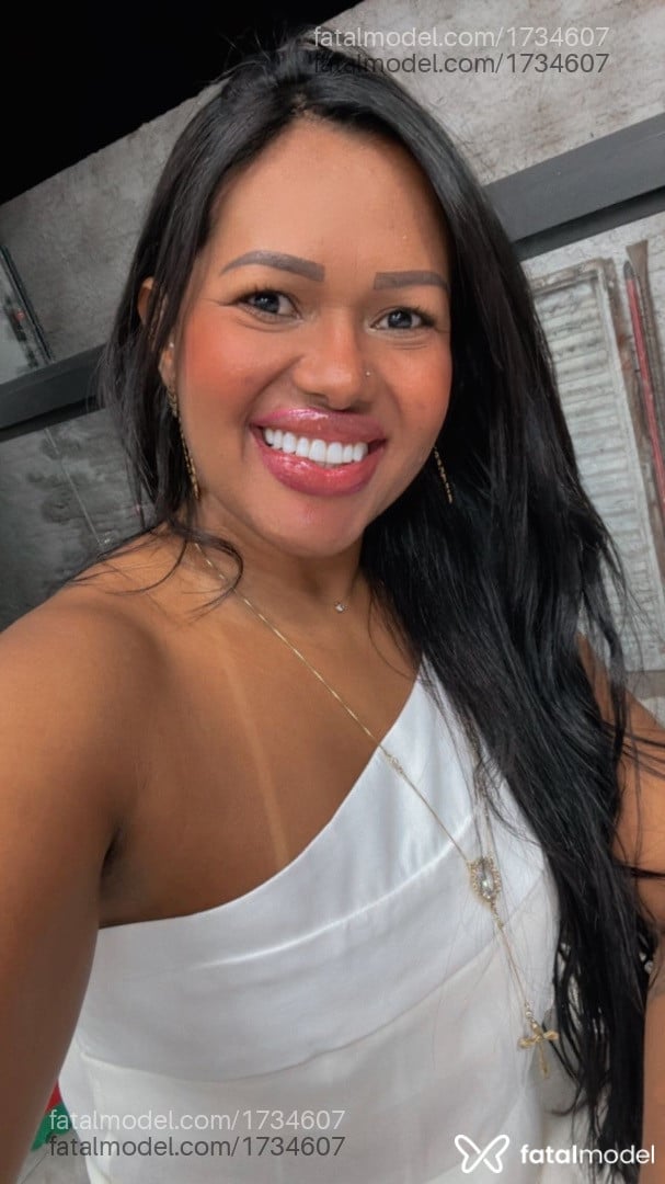 Acompanhante mulher com cabelo castanho de olhos pretos em Campinas - Bruna