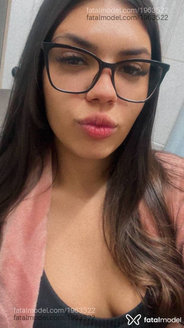 Acompanhante mulher com cabelo castanho de olhos castanhos em Uberlândia - Mary Torres