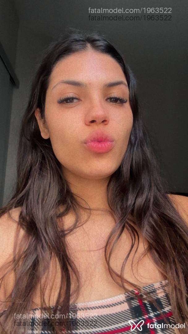 Acompanhante mulher com cabelo castanho de olhos castanhos - Mary Torres