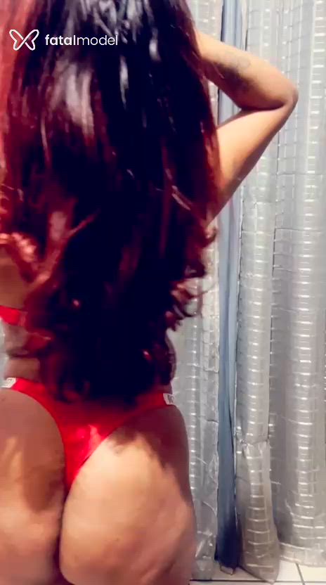 Acompanhante mulher com cabelo castanho de olhos castanhos - Renata