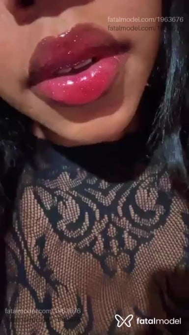 Acompanhante mulher com cabelo castanho de olhos castanhos em Guarapari - Renata