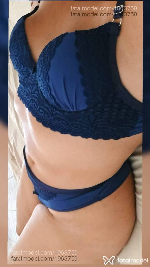 Acompanhante mulher sem cabelo de olhos pretos em Jaguariúna - Naomi Fernanda