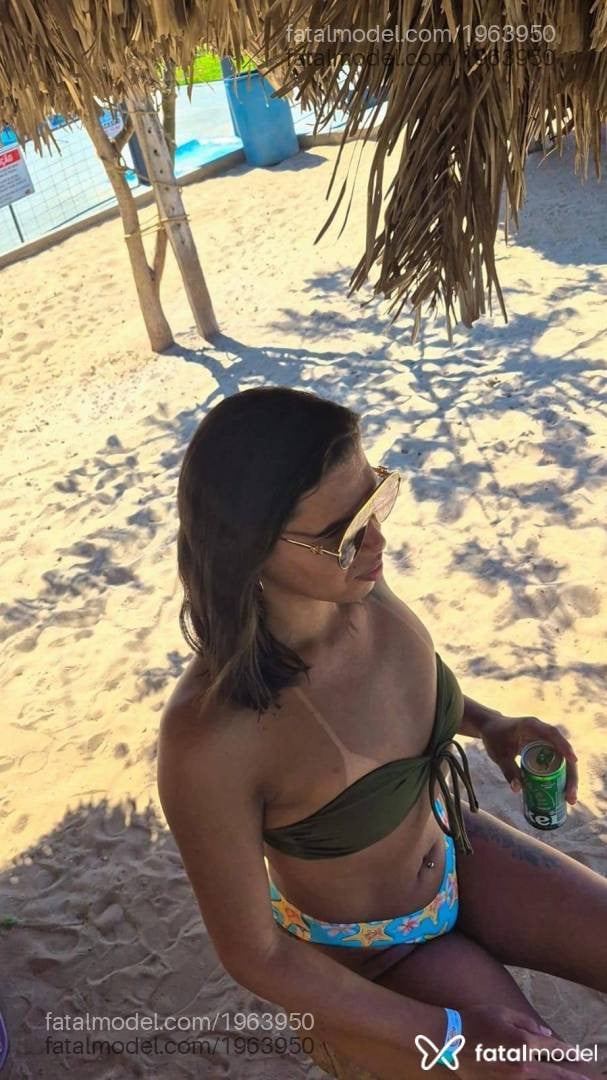 Acompanhante mulher trans com cabelo castanho de olhos castanhos em Ribeirão Cascalheira Acompanhante mulher trans com cabelo castanho de olhos castanhos em Ribeirão Cascalheira - Paola Suellen