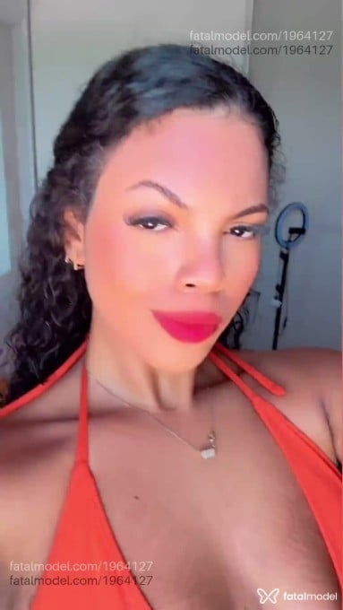 Acompanhante mulher morena (o) de olhos castanhos em Recife - Sarah Castro