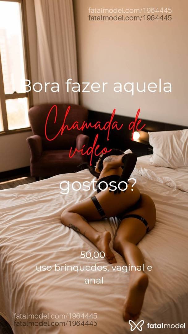 Acompanhante mulher morena (o) de olhos castanhos - Selene