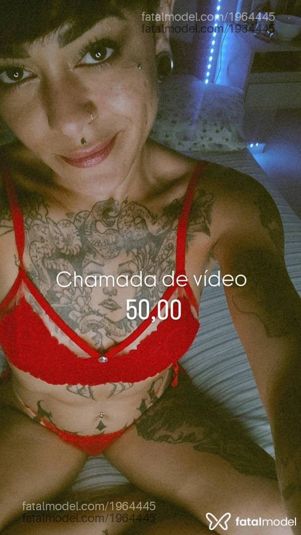 Acompanhante mulher morena (o) de olhos castanhos - Selene