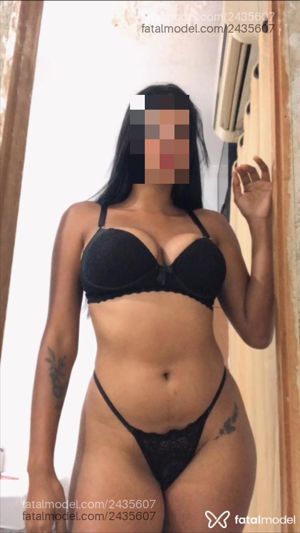 Acompanhante mulher morena (o) de olhos castanhos - Esther Acompanhante mulher morena (o) de olhos castanhos - Esther