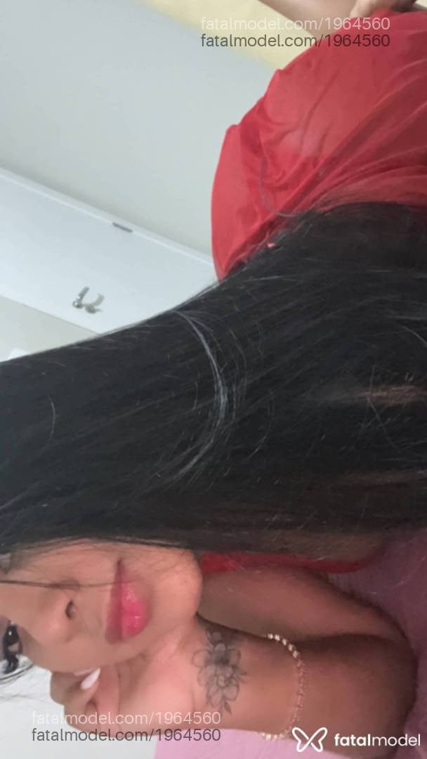 Acompanhante mulher morena (o) de olhos pretos - Ágatha