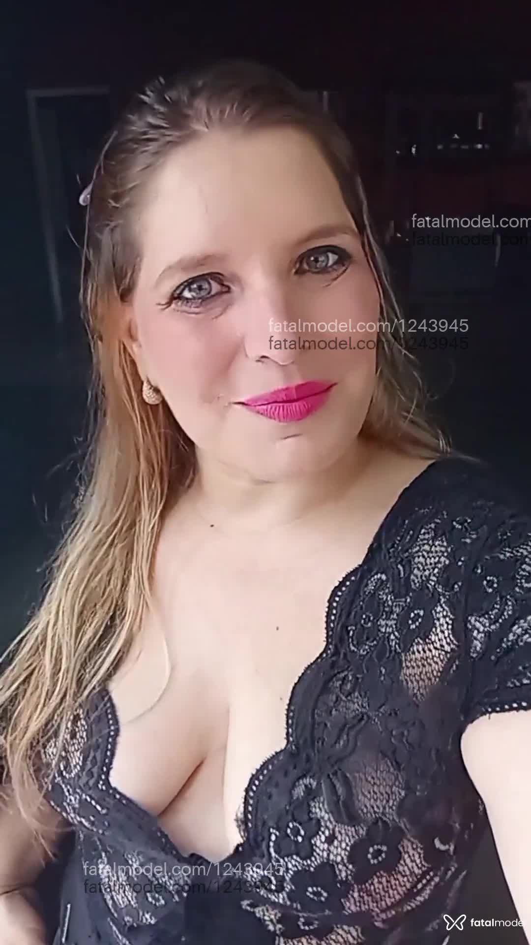Acompanhante mulher loira (o) de olhos verdes em Balneário Camboriú - Mariza