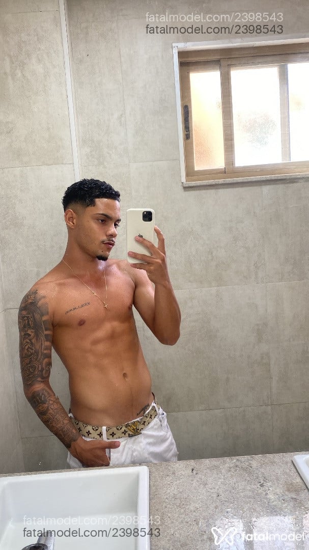 Acompanhante homem morena (o) de olhos castanhos em Virtual Acompanhante homem morena (o) de olhos castanhos em Virtual - Kadu Costa