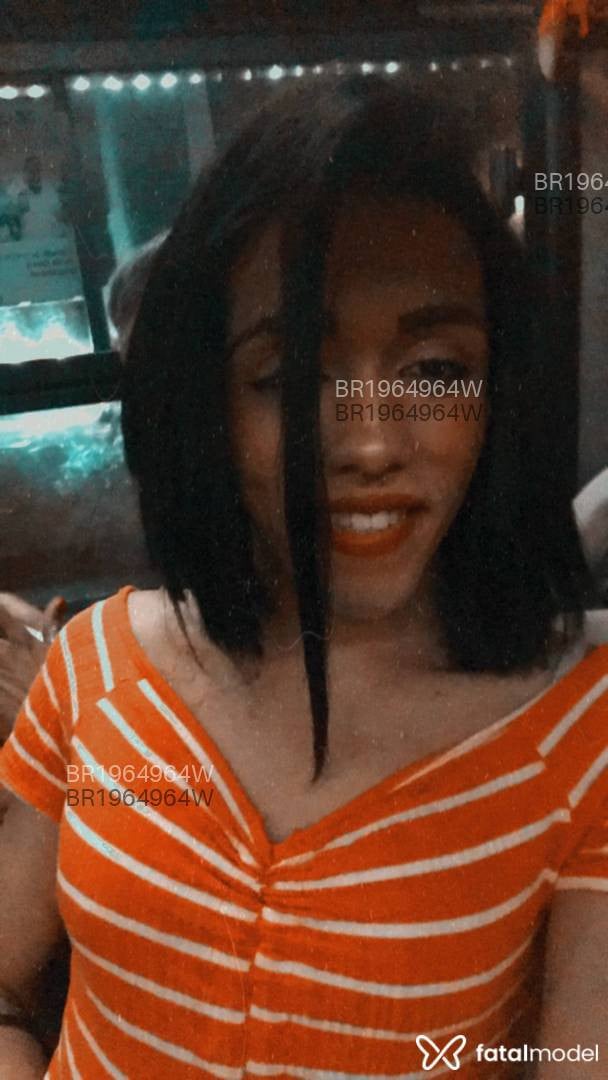 Acompanhante mulher trans morena (o) de olhos castanhos em Goiânia - Erika Villar