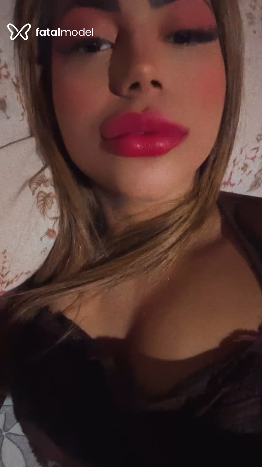 Acompanhante mulher loira (o) de olhos castanhos - Amandinha Acompanhante mulher loira (o) de olhos castanhos - Amandinha