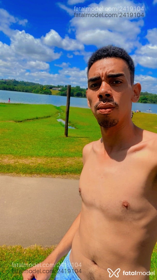 Acompanhante homem morena (o) de olhos pretos em Curitiba - Santos