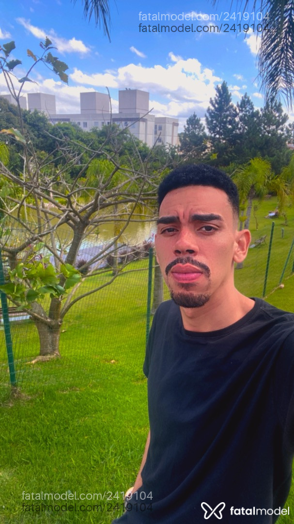 Acompanhante homem morena (o) de olhos pretos em Curitiba - Santos