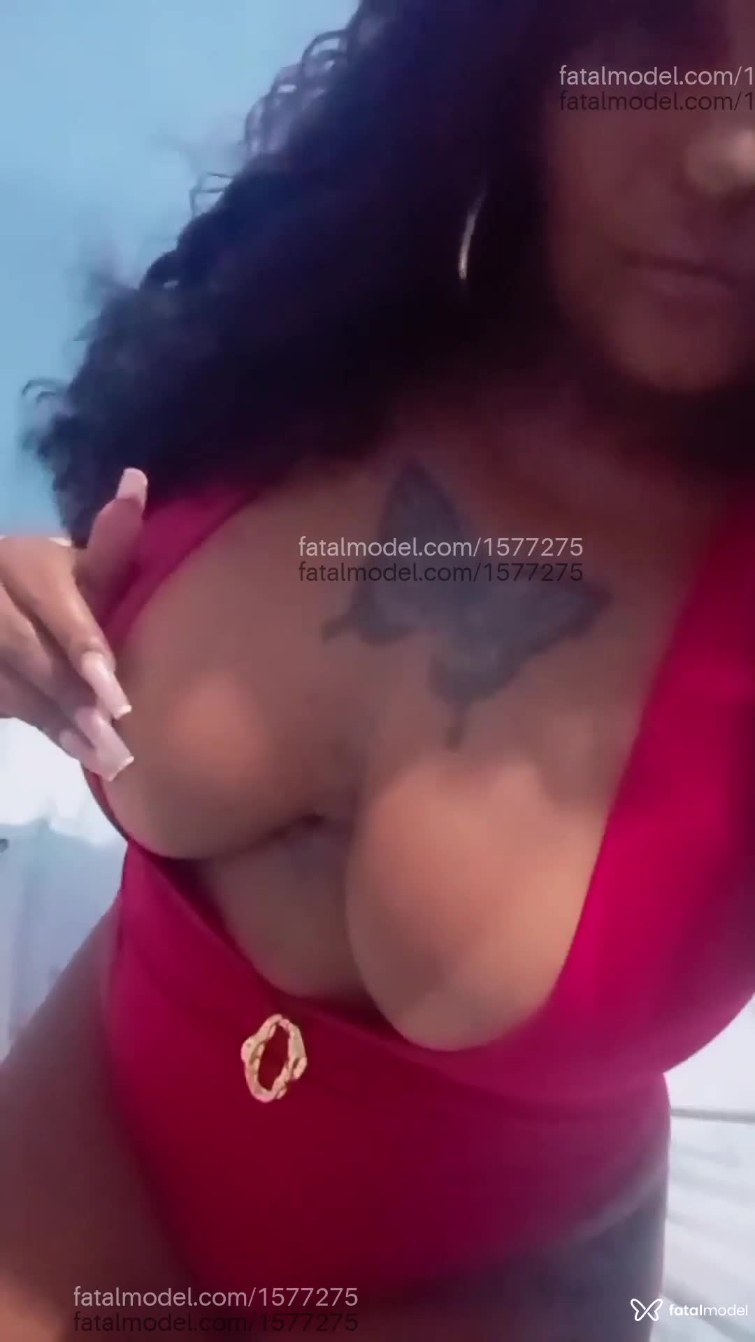Acompanhante mulher com cabelo castanho de olhos mel - Camila Santos Acompanhante mulher com cabelo castanho de olhos mel - Camila Santos