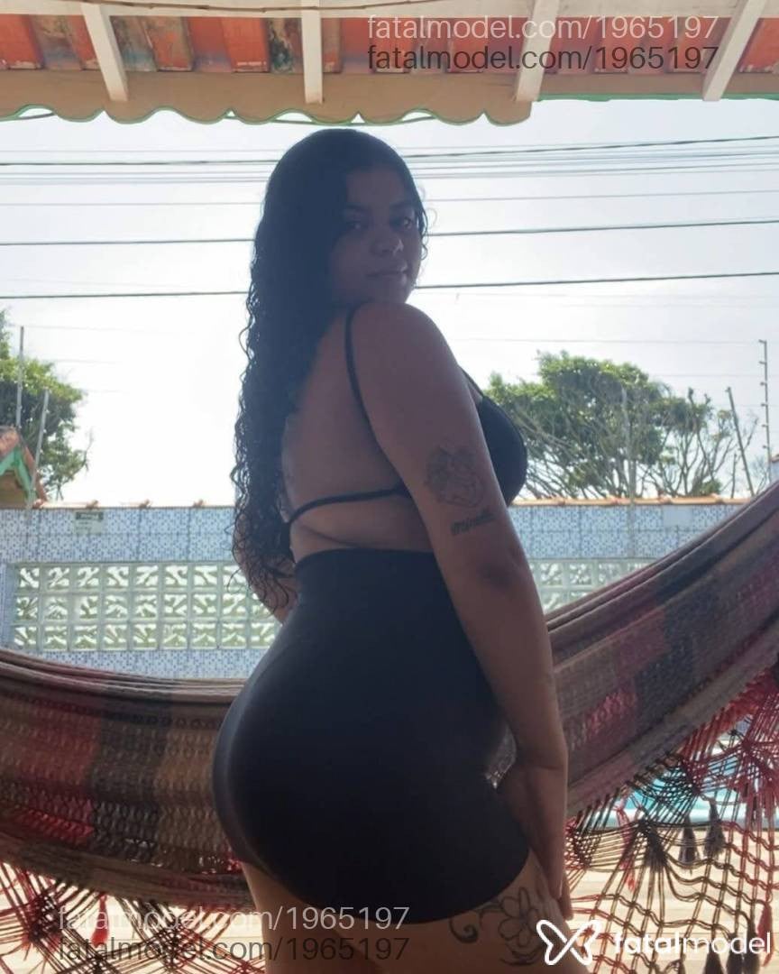 Acompanhante mulher morena (o) de olhos castanhos em Virtual - Lua