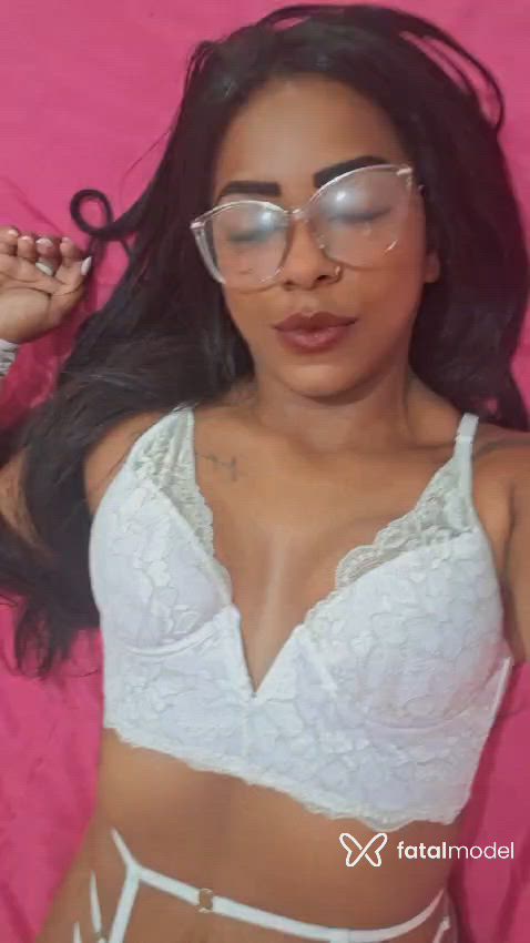 Acompanhante mulher com cabelo castanho de olhos pretos - Bianca polidoro
