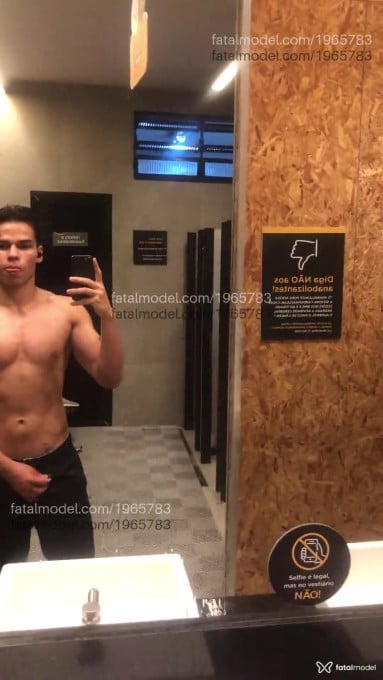 Acompanhante homem com cabelo castanho de olhos castanhos em Rio de Janeiro - Naldo Maia