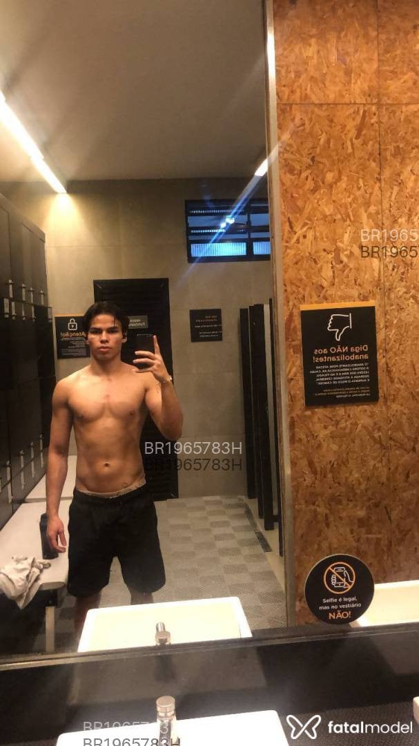 Acompanhante homem com cabelo castanho de olhos castanhos em Rio de Janeiro - Naldo Maia
