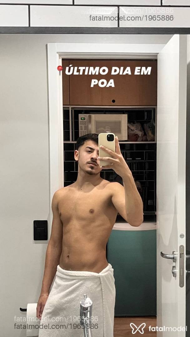 Acompanhante homem morena (o) de olhos cinza - Lucas