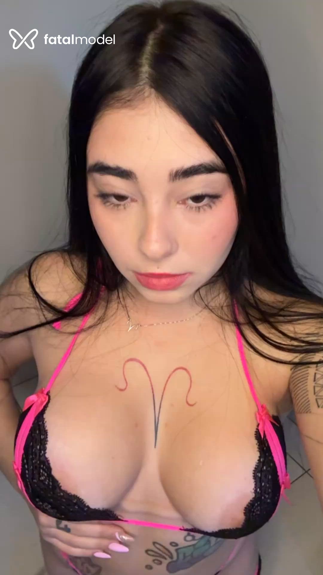 Acompanhante mulher morena (o) de olhos castanhos - Larissa Reis