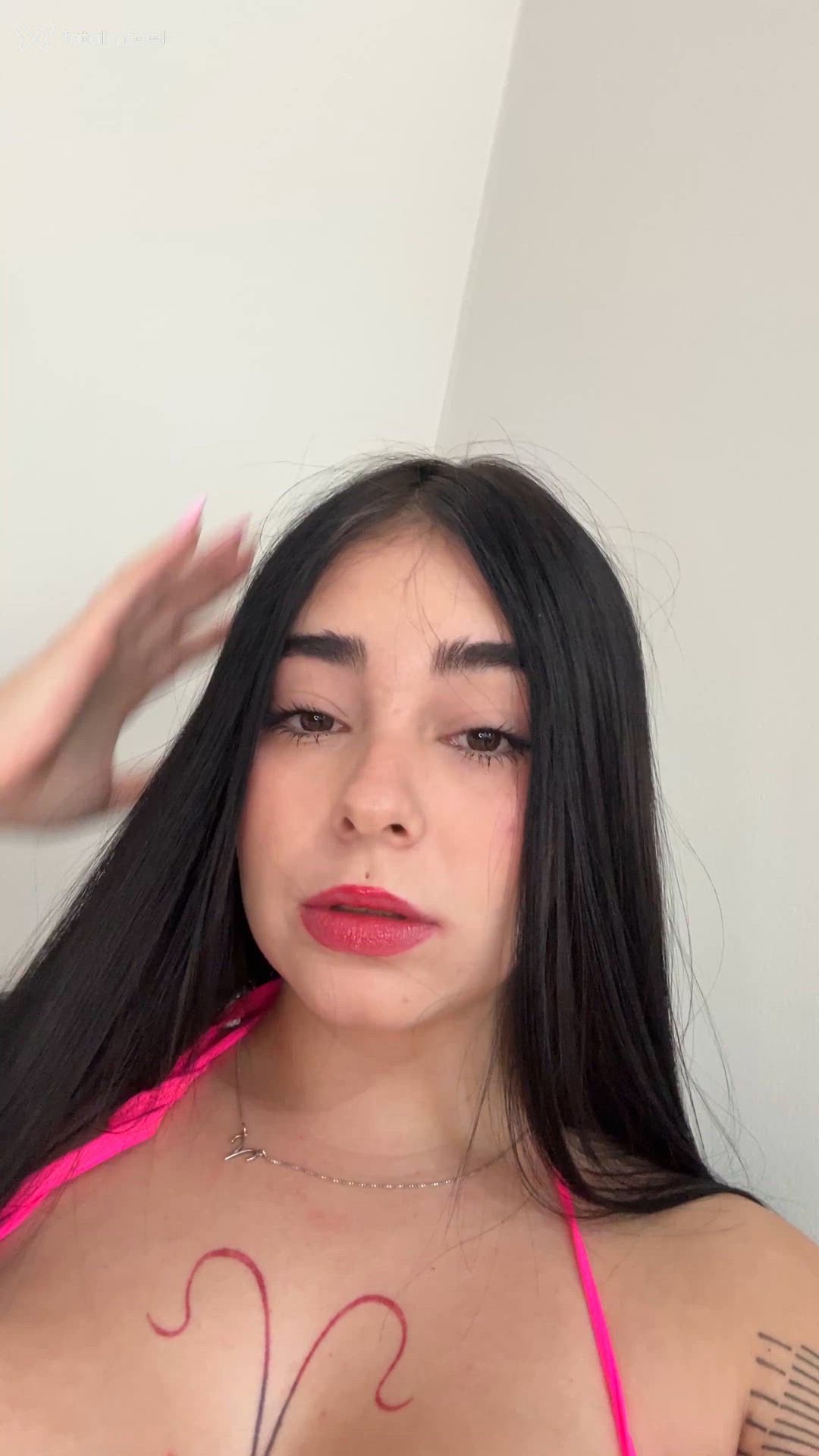 Acompanhante mulher morena (o) de olhos castanhos - Larissa Reis