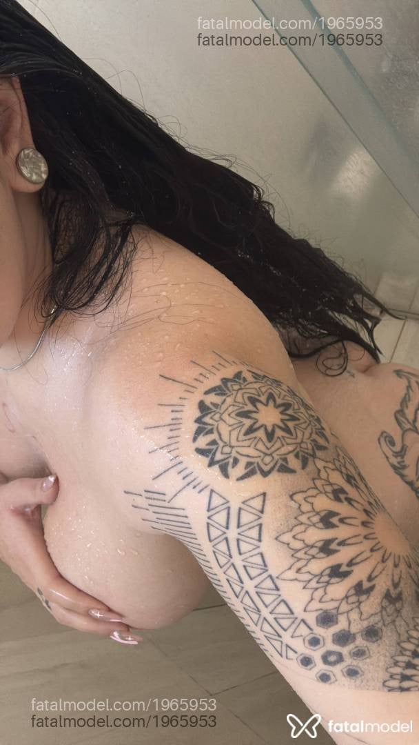 Acompanhante mulher morena (o) de olhos castanhos - Larissa Reis