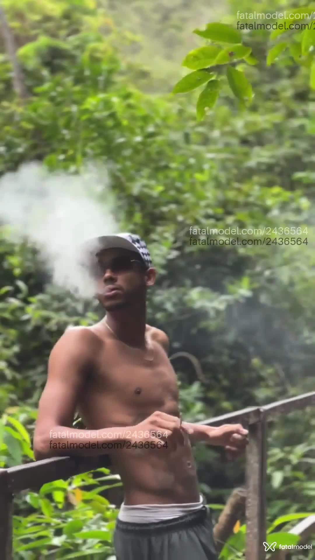 Acompanhante homem com cabelo castanho de olhos castanhos em Brasília - Felipe