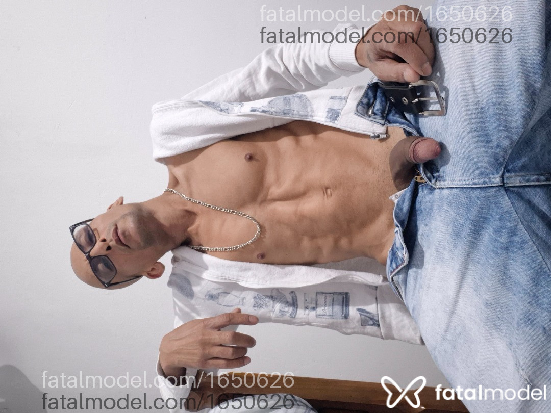 Acompanhante homem com cabelo castanho de olhos castanhos em São Paulo - Thyago Miranda