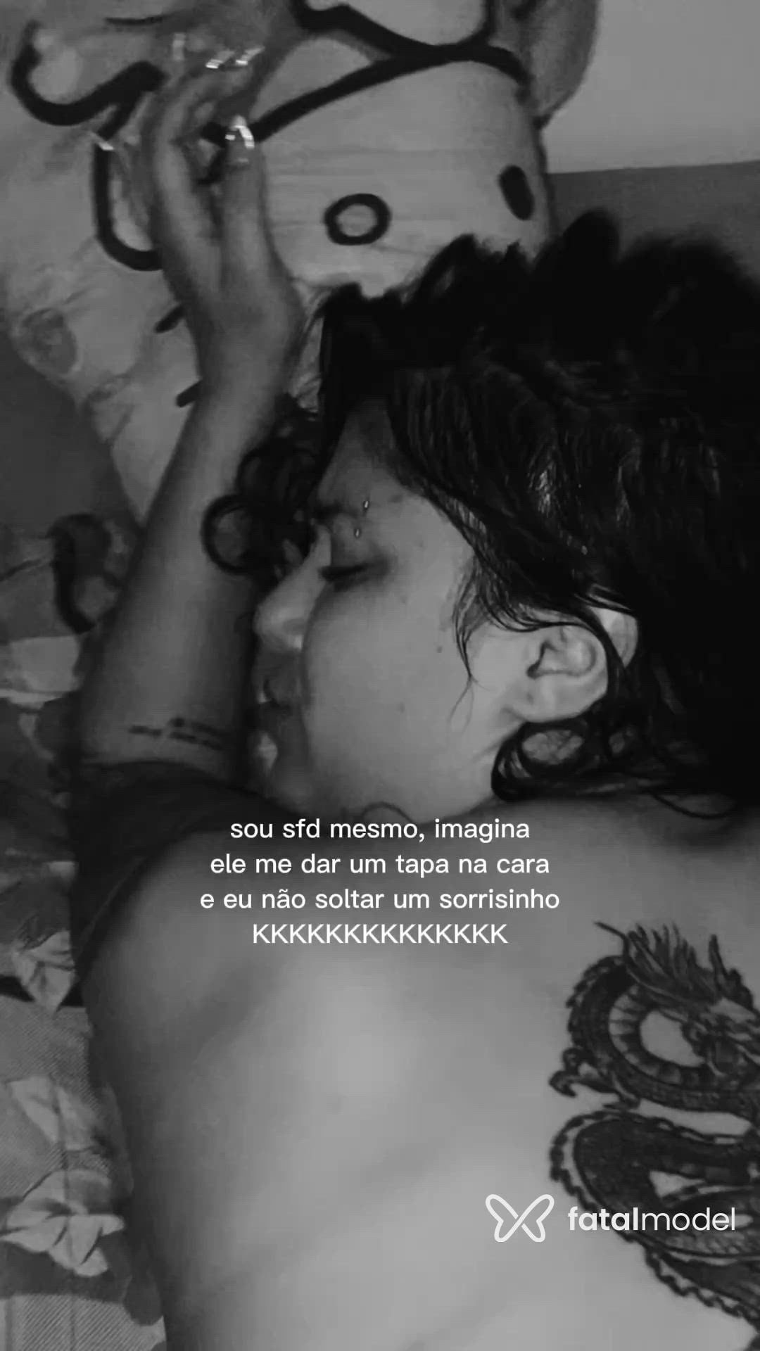 Acompanhante mulher ruiva (o) de olhos castanhos - Ingrid