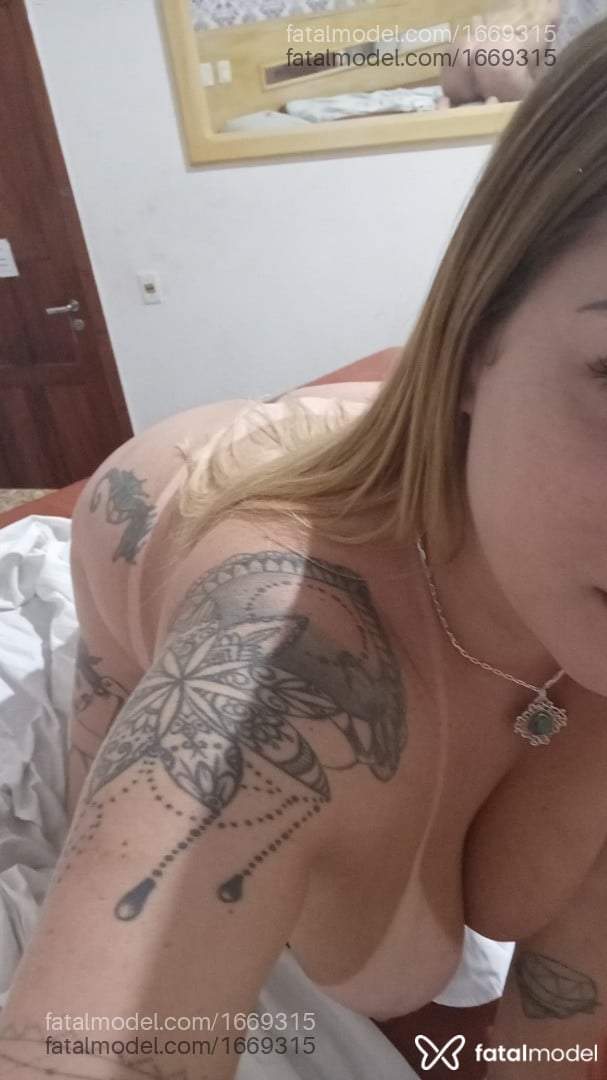 Acompanhante mulher loira (o) de olhos verdes em Ipatinga Acompanhante mulher loira (o) de olhos verdes em Ipatinga - Teodora