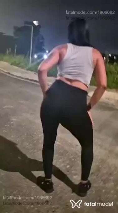 Acompanhante mulher morena (o) de olhos pretos em São Paulo - Vitoria Santos