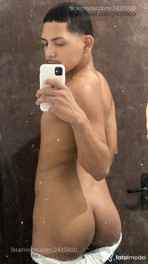 Acompanhante homem morena (o) de olhos pretos em Joinville Acompanhante homem morena (o) de olhos pretos em Joinville - Soares