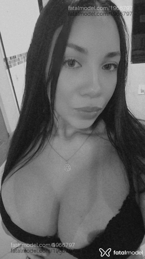 Acompanhante mulher morena (o) de olhos verdes - Maysa