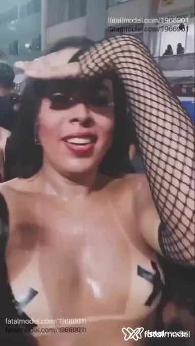 Acompanhante mulher trans com cabelo castanho de olhos pretos em Camaçari - Jullya Souzza