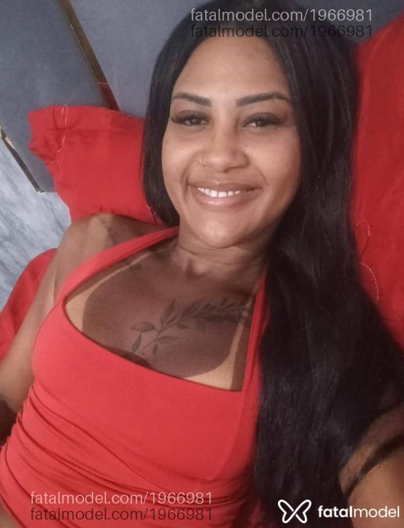 Acompanhante mulher morena (o) de olhos castanhos - Michelle