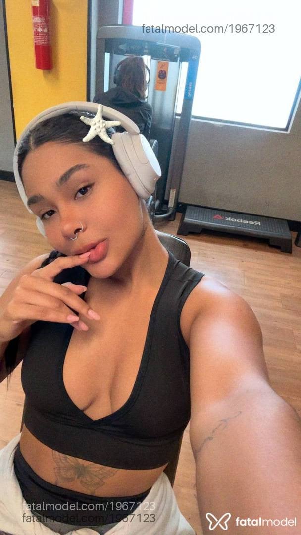 Acompanhante mulher morena (o) de olhos castanhos em Belo Horizonte - Selena