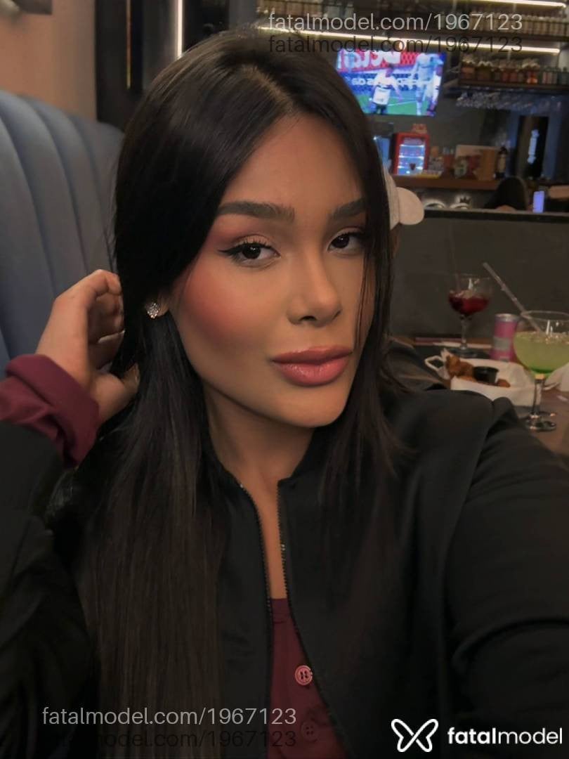 Acompanhante mulher morena (o) de olhos castanhos em Belo Horizonte - Selena