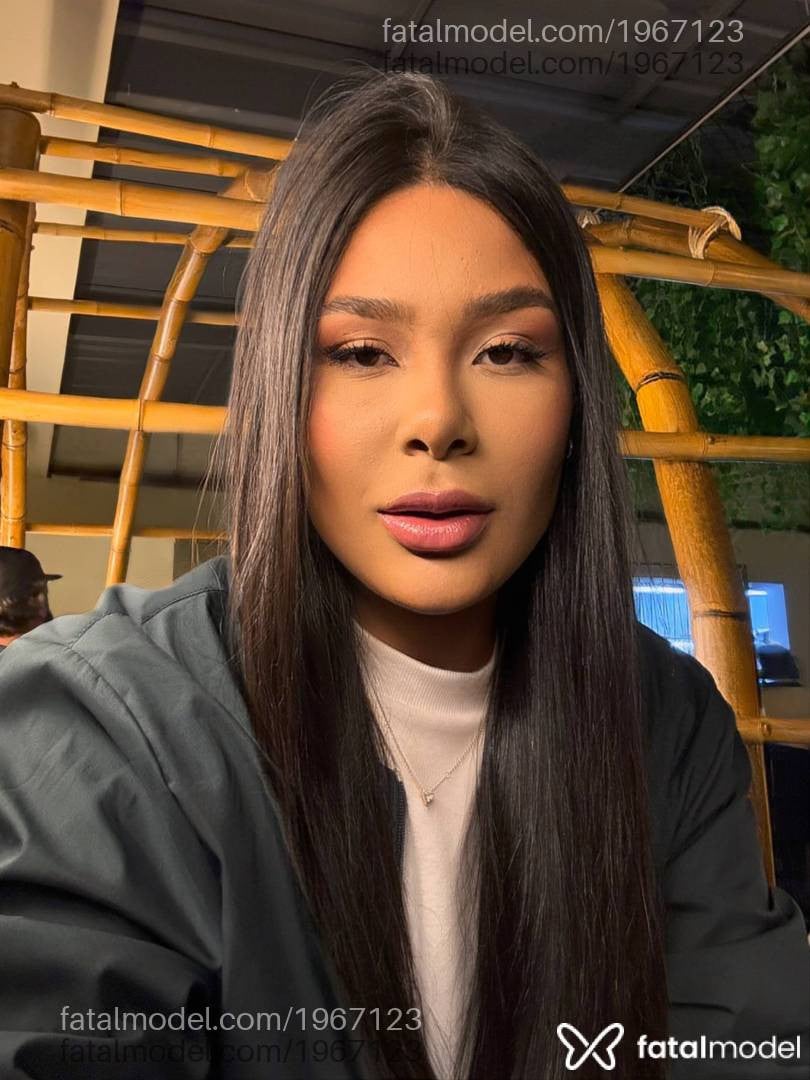 Acompanhante mulher morena (o) de olhos castanhos em Belo Horizonte - Selena