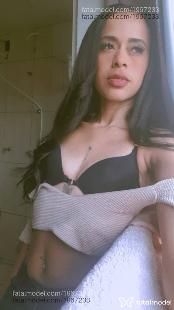 Acompanhante mulher morena (o) de olhos castanhos - Tyla