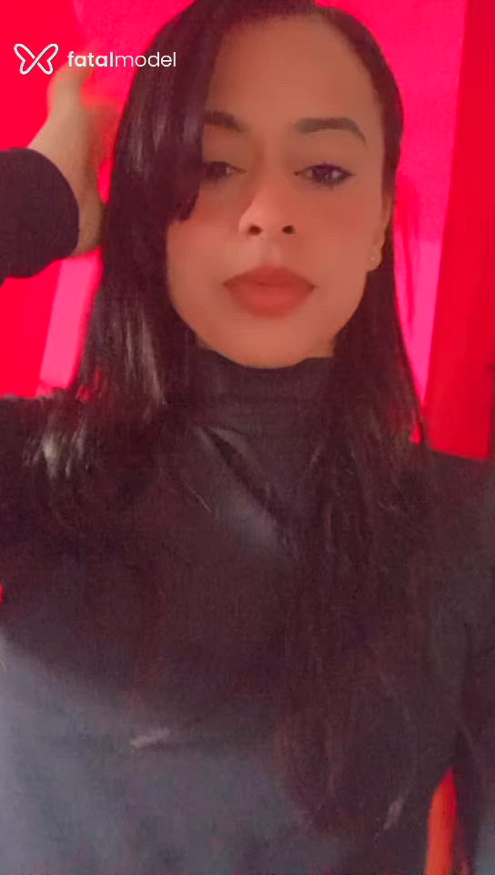Acompanhante mulher morena (o) de olhos castanhos - Tyla
