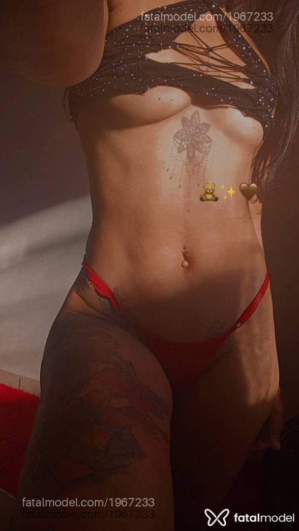 Acompanhante mulher morena (o) de olhos castanhos - Tyla