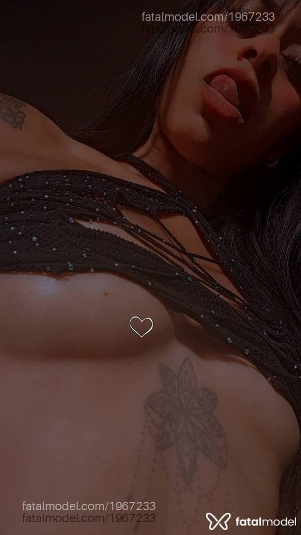 Acompanhante mulher morena (o) de olhos castanhos - Tyla