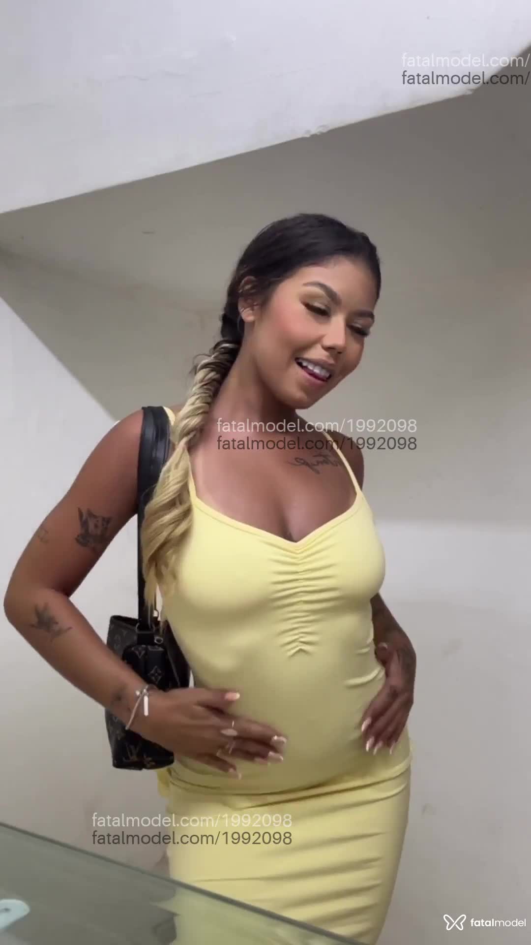 Acompanhante mulher loira (o) de olhos castanhos em Vila Velha - Ivy
