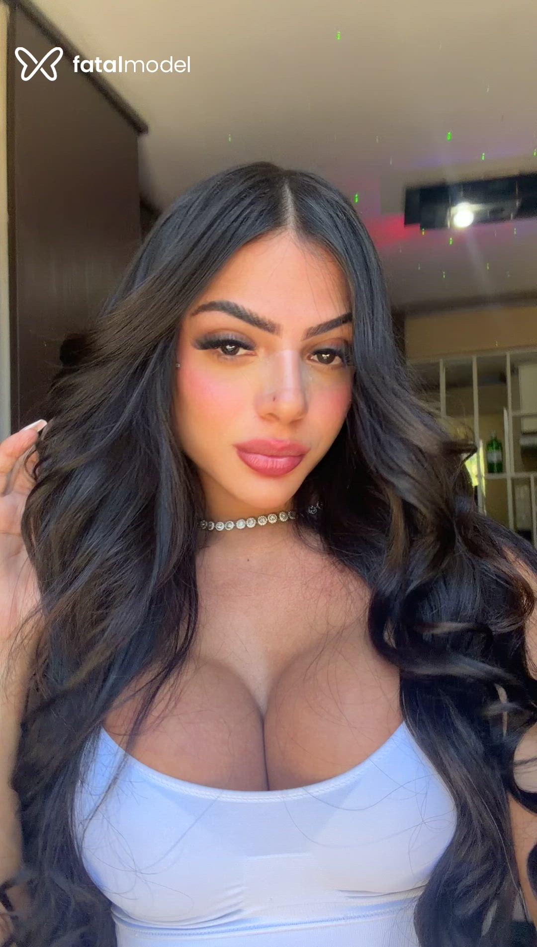 Acompanhante mulher trans com cabelo castanho de olhos castanhos - Ana Jenny Acompanhante mulher trans com cabelo castanho de olhos castanhos - Ana Jenny