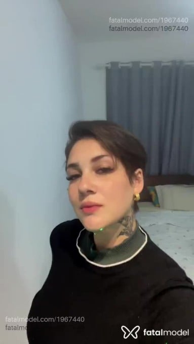 Acompanhante mulher com cabelo castanho de olhos castanhos - Giovanna